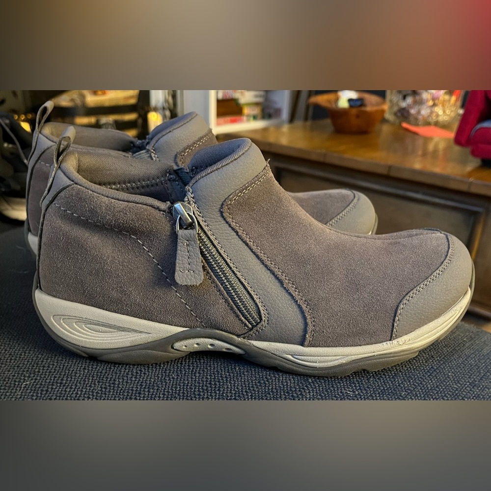 Easy Spirit Seevony Woman’s Ankle Boots - Size 10M